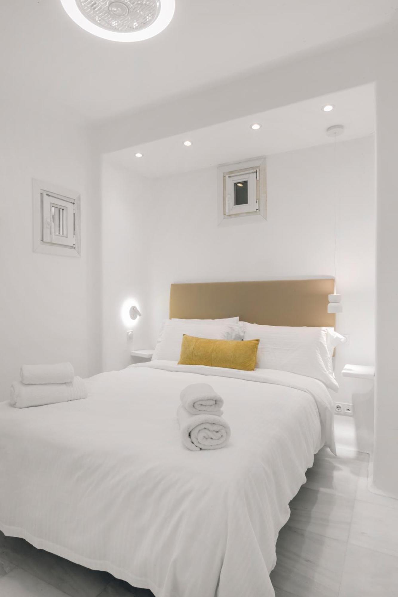 Private Town Apartments By Mykonos Eight Mykonos Town Екстер'єр фото